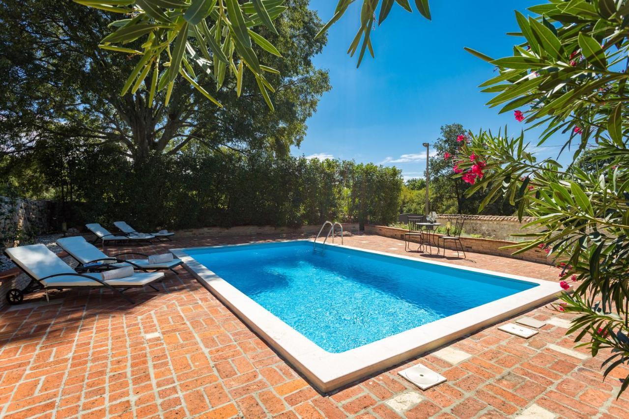 Villa Arboretum Πόρετς Εξωτερικό φωτογραφία